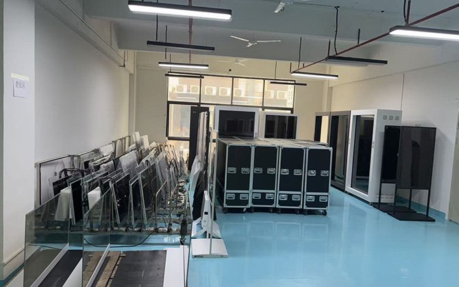 Holobox Company Advantage